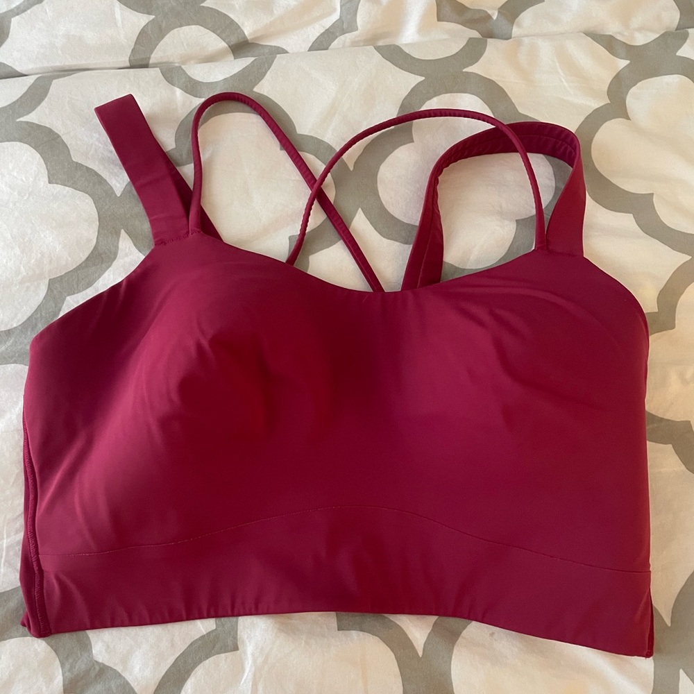 lululemon athletica Sports Bra in Burgundy